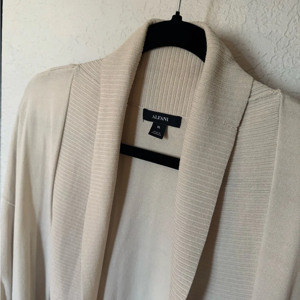 Beautiful Winter White Alfani open Front Long(er) Cardigan - Picture 2 of 5